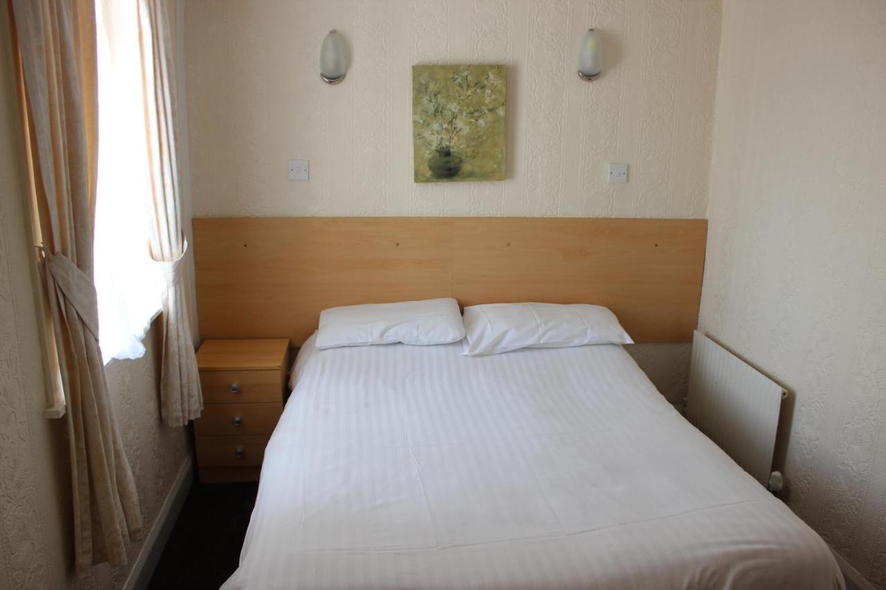 The Colwyn Hotel - Near Pleasure Beach - Blackpool — Photos 3